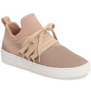Steve Madden Lancer Girls  Sneaker size 3 M